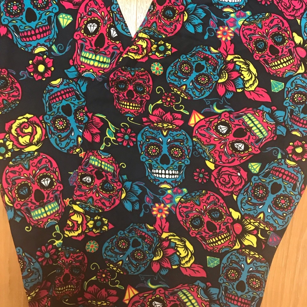 New🔥Blue & Pink Sugar Skull Soft Leggings 💀 - Picture 3 of 4